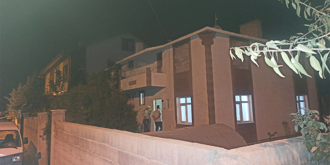 Kızının dini nikahlı eşini sopayla döverek öldürdü