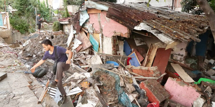 Küçükçekmece'de felaketi yaşayan mahalleli anlattı