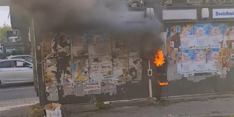 Şişli'de elektrik kofrası patlayarak alev aldı