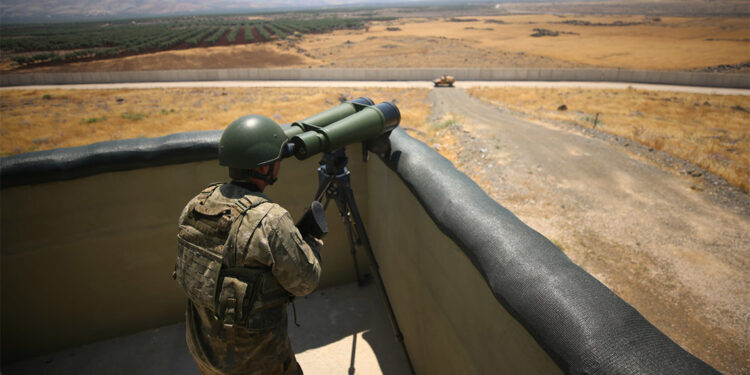 Suriye'den yasa dışı yollarla geçmeye çalışan PKK'lı yakalandı