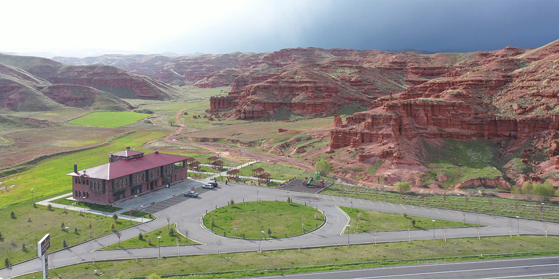 Erzurum'daki Narman peribacaları, 'Jeopark' projesiyle UNESCO'ya üye olma yolunda ilerliyor.