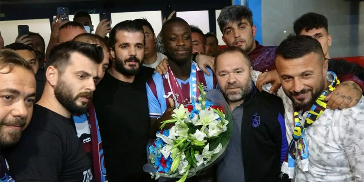 Trabzonspor’un yeni transferi nicolas pepe, “i̇nanılmaz derecede mutluyum. Herkese teşekkür ediyorum. Her şey inanılmaz” dedi.  
