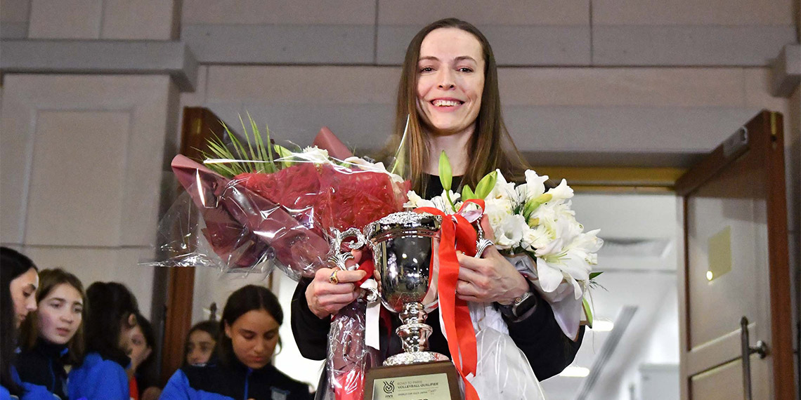 Japonya'da düzenlenen 2024 Paris Olimpiyat Elemeleri B Grubu'nda oynadığı 7 maçı da kazanarak olimpiyat kotası alan Dünya'nın 1 numarası Filenin Sultanları yurda döndü.