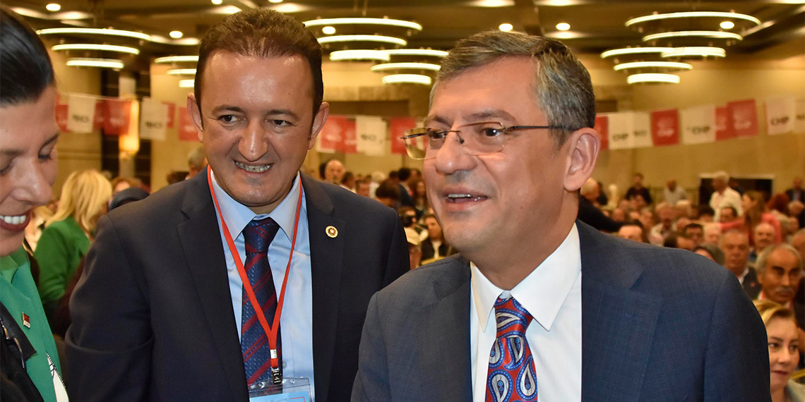 Biz, Cumhuriyet Halk Partisi'nin üyelerinin kalbinde, vicdanında yer almaya, meselemizi, derdimizi, hikayemizi anlatmaya geliyoruz