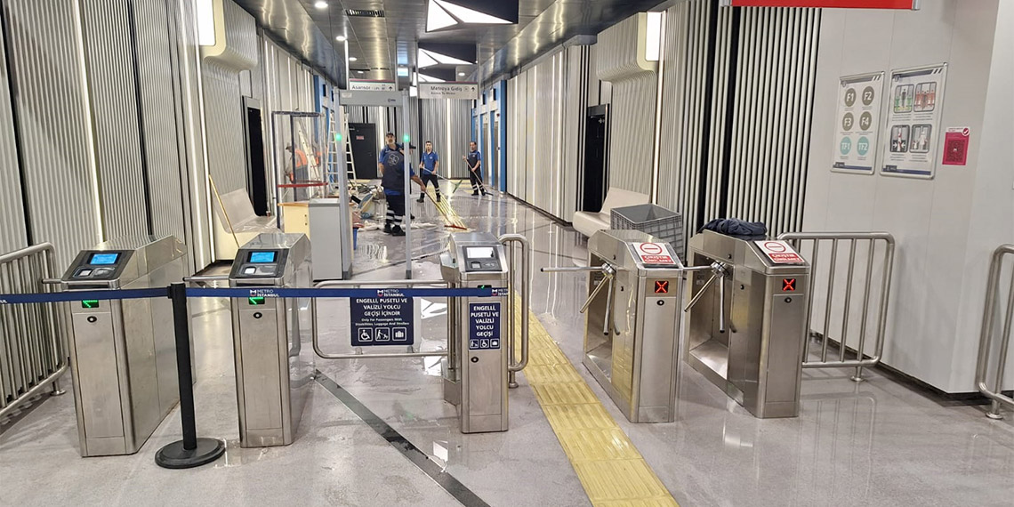 Pendik'te Metro İstasyonu'nu su bastı