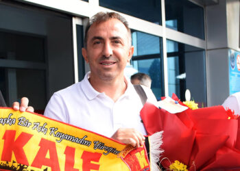 Ligde üst sıralar için mücadele etmek en büyük amacımız