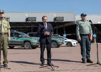 Rusya plakalı araçların polonya sınırını geçmesi yasaklandı