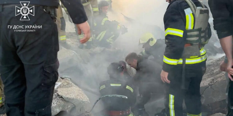 Ukrayna'nın Sumi bölgesi bombardıman altında