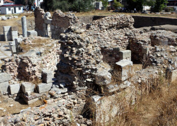Sebastapolis Antik Kenti'nde 2 bin yıllık yol bulundu