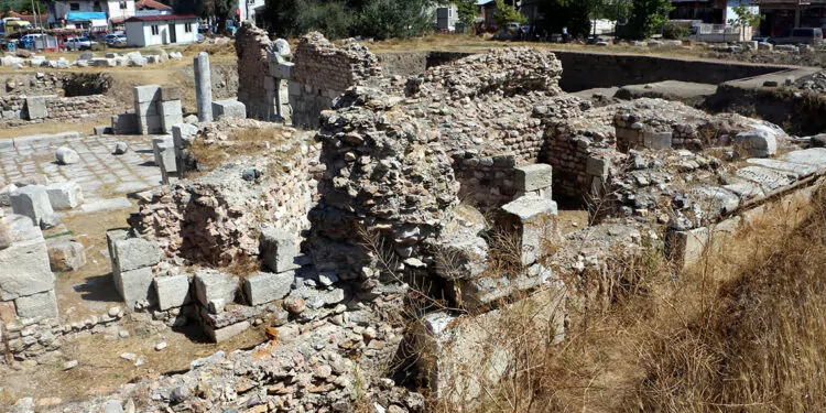 Sebastapolis antik kenti'nde 2 bin yıllık yol bulundu