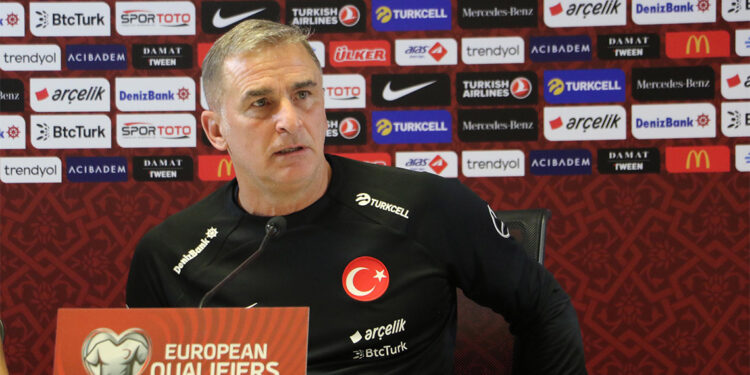 Stefan Kuntz görevden alındı