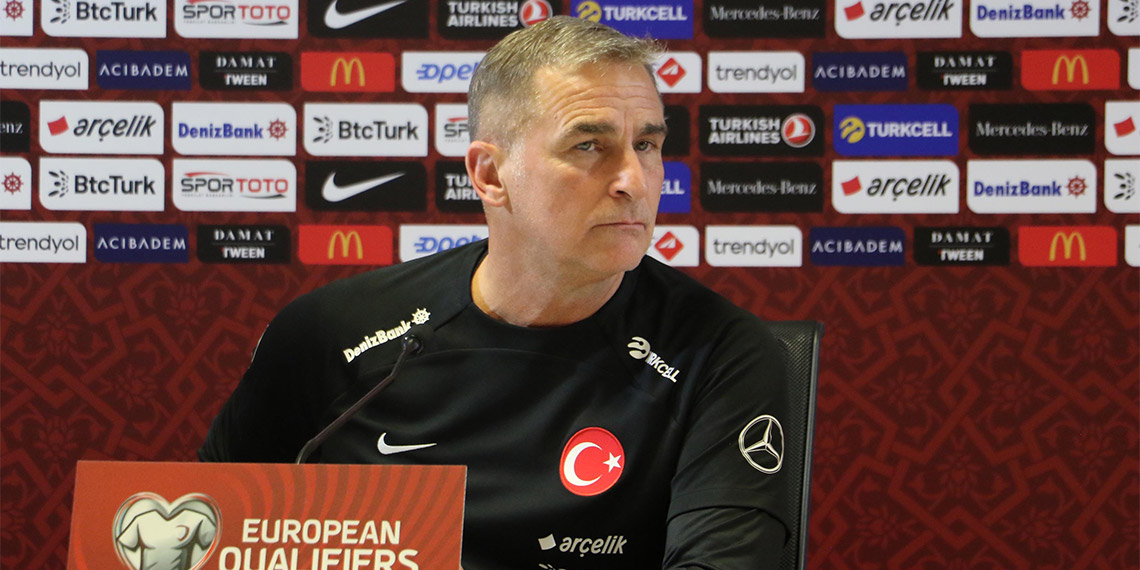 A Milli Futbol Takımı Teknik Direktörü Stefan Kuntz, “Kesinlikle yarın Ermenistan maçında süre alamayan oyuncularımıza süre vereceğiz. Onların maç performanslarını göreceğiz, çünkü beklenmedik anda sol bek ve forvette olduğu gibi birden sakatlıklar olabiliyor. Diğer oyuncuların bu seviyedeki performansını değerlendirmek için onları da böyle bir rakibe karşı kullanmayı istiyoruz” dedi.