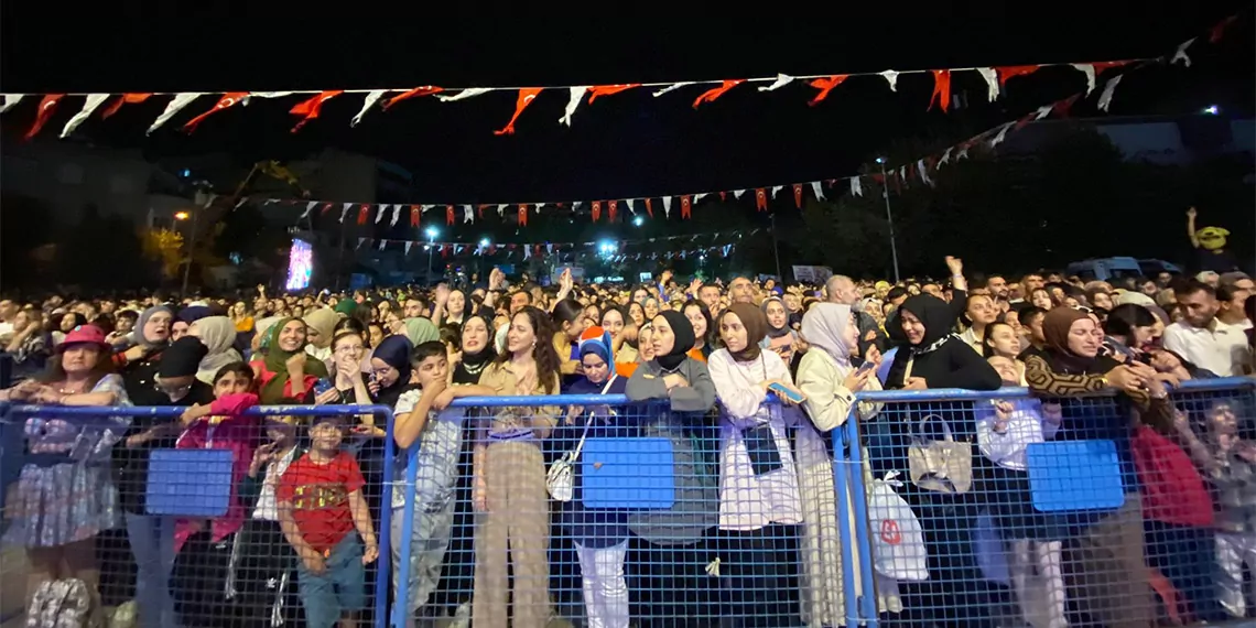 Sultangazi'de kıraç konseri düzenlendi