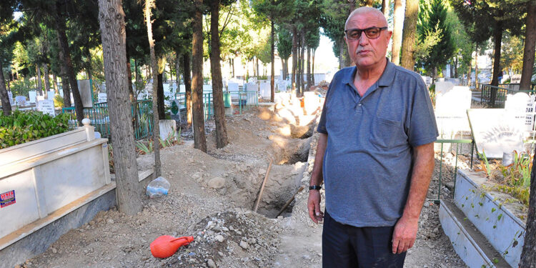 Torununun cenazesini kutuda teslim alan dede yönetimden şikayetçi