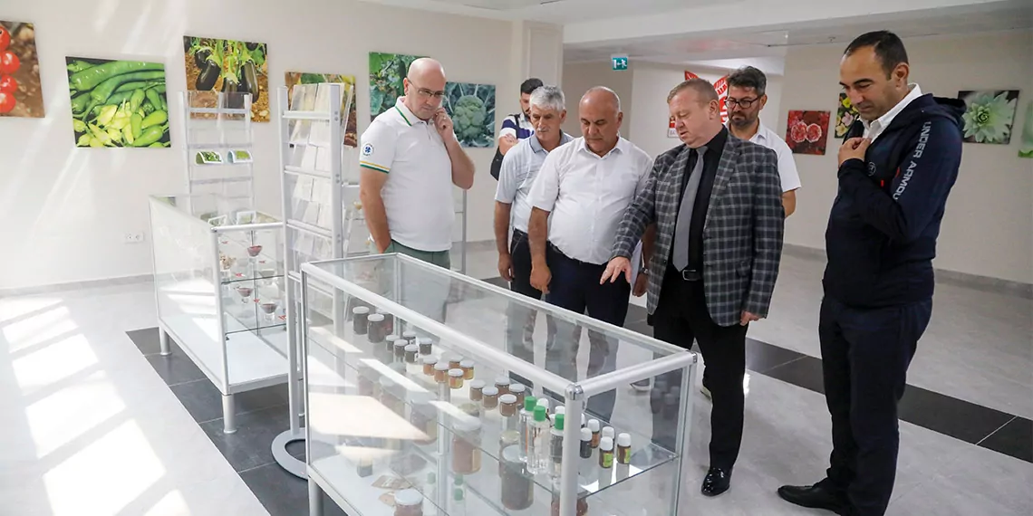 Azerbaycan'ın 14 ekonomik bölgesinden biri olan lenkeran-astara ekonomik bölgesi'nde, sebze-meyve yetiştiriciliğinin ilerlemesi için türkiye rol model oluyor.