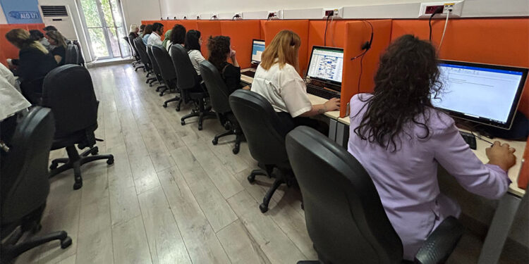 ALO 171'i arayan 136 bin 961 kişi sigarayı bıraktı