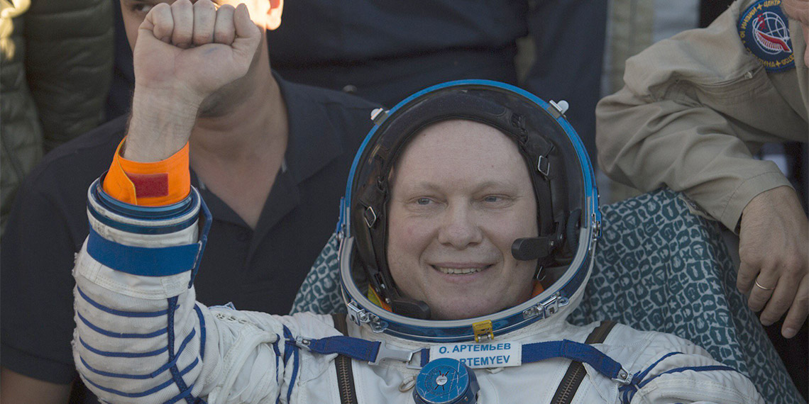 Türkiye'yi fotoğraflayan Rus kozmonot Oleg Artemyev, "Bu güzelliği gördüğüm zaman elim makineye gidiyor" dedi.