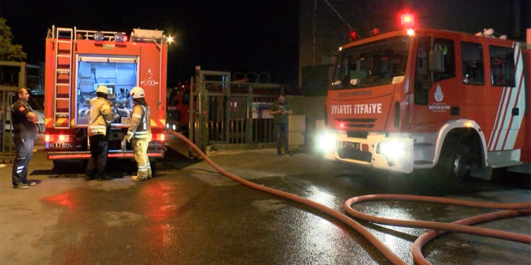 Tuzla'da madeni yağ fabrikasında yangın