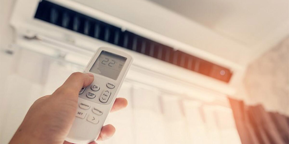 Medipol Mega Üniversite Hastanesi Fiziksel Tıp ve Rehabilitasyon Bölümü'nden Dr. Öğr. Üyesi Ahmet Üşen'den sağlıklı serinlemek için 4 ipucu.