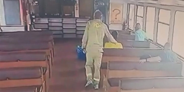 Vapurda yolcunun saçının yakılmasıyla ilgili yeni görüntüler