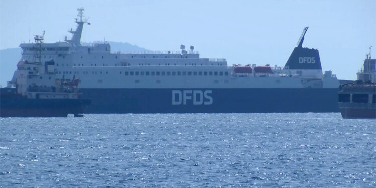 Yassıada açıklarında gemiler çarpıştı