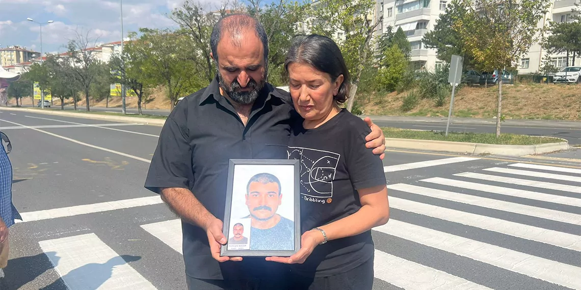 Ankara'da, ressam hücran bulur (25), yaya geçidinden geçerken, yolun 50 kilometre olan hız sınırını aştığı iddia edilen sürücünün otomobilinin çarpmasıyla hayatını kaybetti.