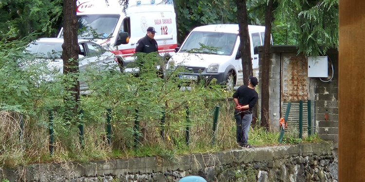 1 günde 2 kez intihara kalkıştı, polis kurtardı