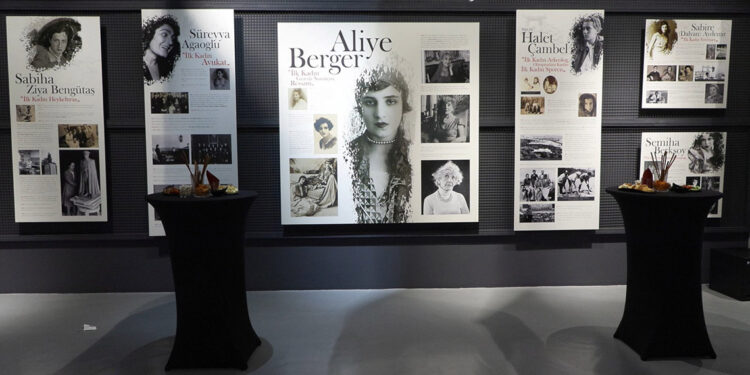 100’üncü yıla özel ‘Cumhuriyet'in Öncü Kadınları Sergisi’ açıldı