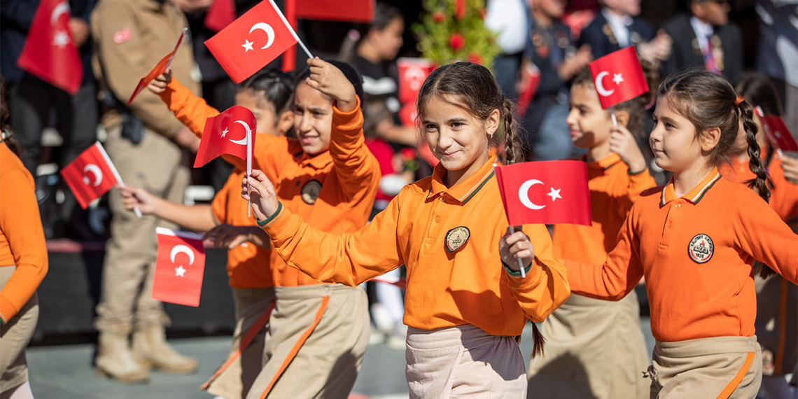 Cumhuriyet coşkusu İzmir’in her yerine yayılacak