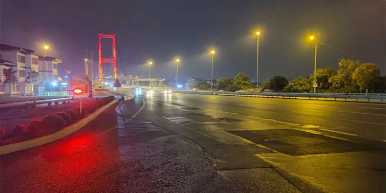 15 temmuz şehitler köprüsü trafiğe kapatıldı