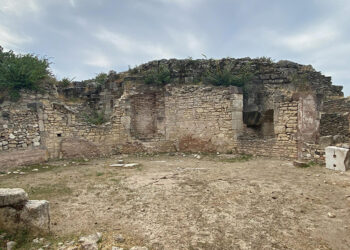 1850 yıllık Polygonal yapısı ayağa kaldırılıyor