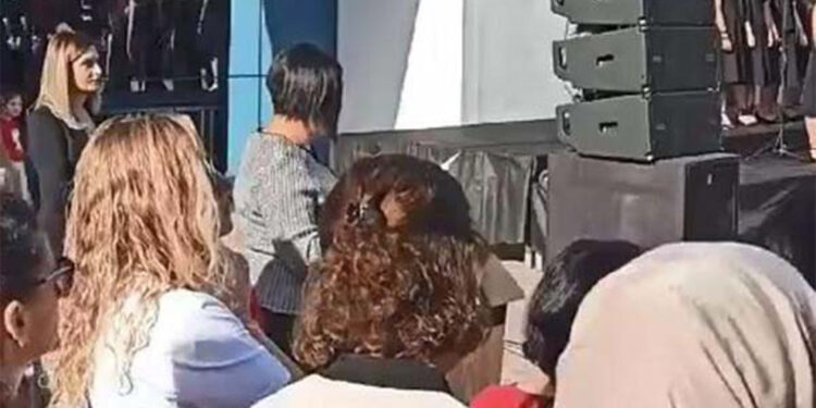 29 Ekim'deki konuşması nedeniyle öğretmene gözaltı