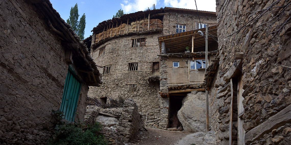 300 yıllık taş evler fotoğrafçıların ilgi odağı