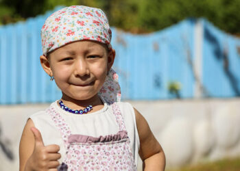 5 yaşındaki lösemili kıza, annesinden ilik nakledildi