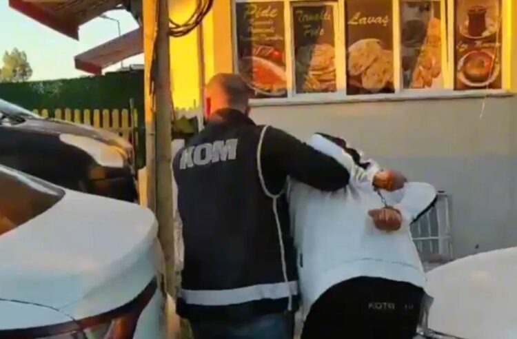 74 ilde silah kaçakçılığı operasyonu: 2 bin 368 gözaltı