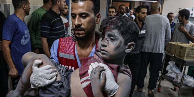 Al-Quds hastanesinde korku ve panik içindeyiz