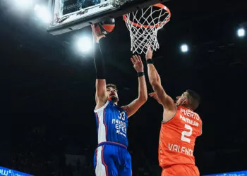 Anadolu efes-valencia basket: 77-73