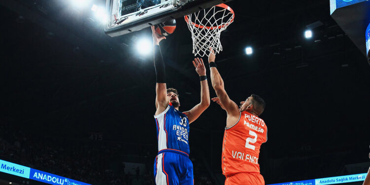 Anadolu Efes-Valencia Basket: 77-73