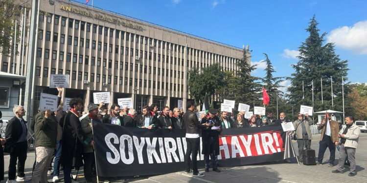 Ankara'da İsrail için savcılığa suç duyurusu