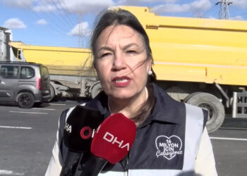 Arnavutköy'de hafriyat kamyonlarına denetim