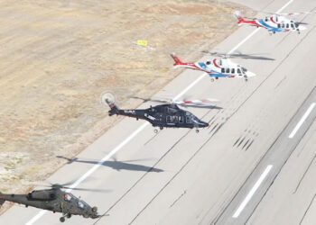 Atak ve Gökbey helikopterlerinden 100'üncü yıl uçuşu