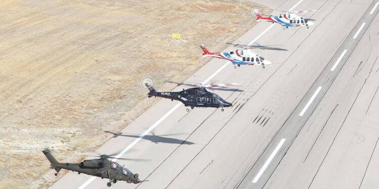 Atak ve Gökbey helikopterlerinden 100'üncü yıl uçuşu