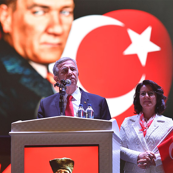 Başkentliler 100'üncü yılı Murda ve Candan Erçetin konseriyle kutladı