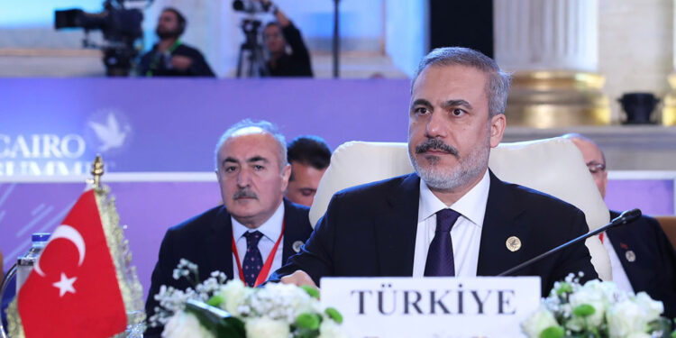 Bakan Fidan'ın Kahire Barış Zirvesi temasları