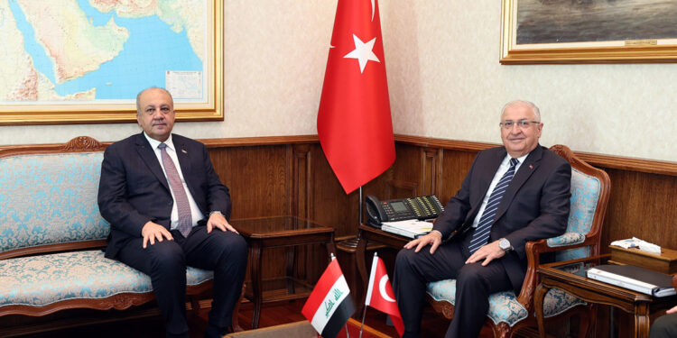 Bakan Güler, Irak Savunma Bakanı ile görüştü