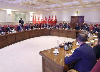 Bakan Güler, NATO heyeti ile görüştü