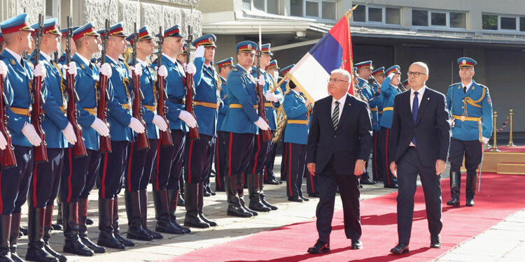 Bakan Güler, Sırbistan Savunma Bakanı ile görüştü