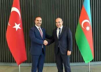 Bakan kacır, azerbaycan ekonomi bakanı ile görüştü