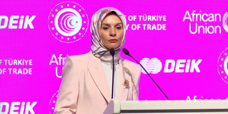 Bakan Özdemir, Afrika İş ve Ekonomi Forumu'nda konuştu