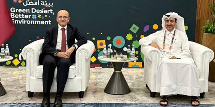 Bakan Şimşek, BAE ve Katarlı bakanlarla görüştü